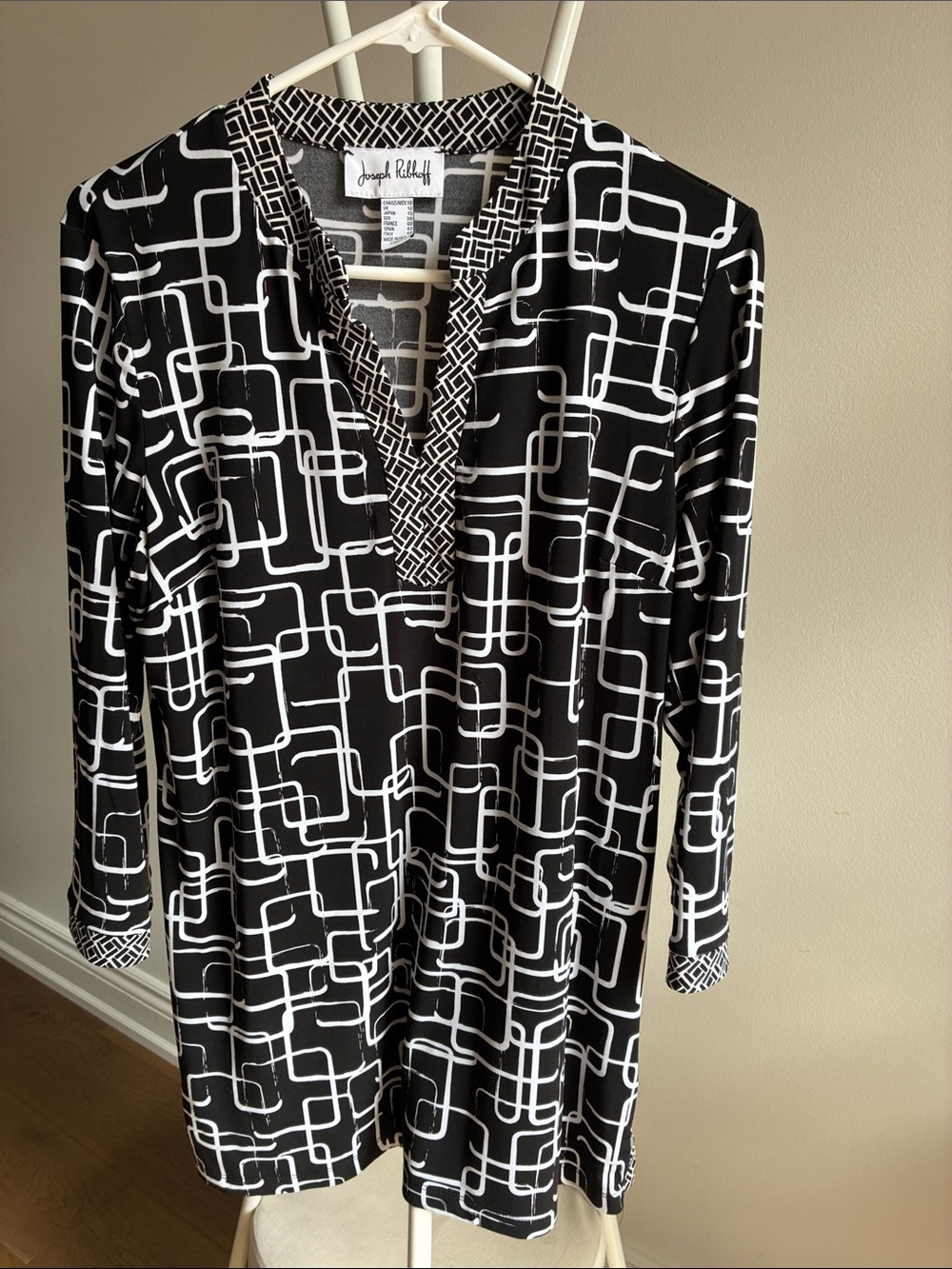Joseph Ribkoff Black and White Geometric Long-Sleeve Dress